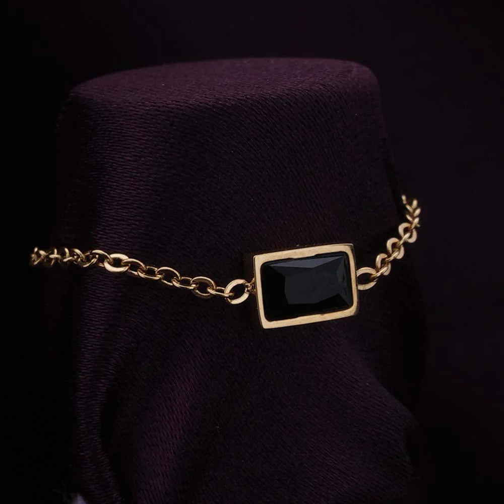 Adjustable Black Stone Chain Ring for Women Perfect for Casual and Party Outfits