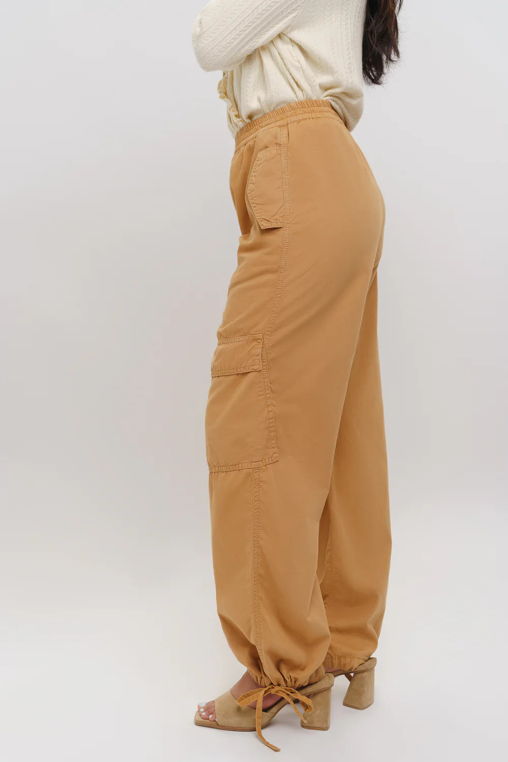 Fashionable Women’s Sand Cargo Pants with Tapered Fit and Modern Minimalistic Style