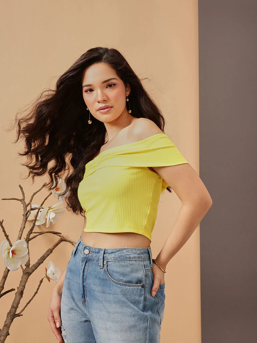 Chic Off-Shoulder Top for Women’s Wardrobe