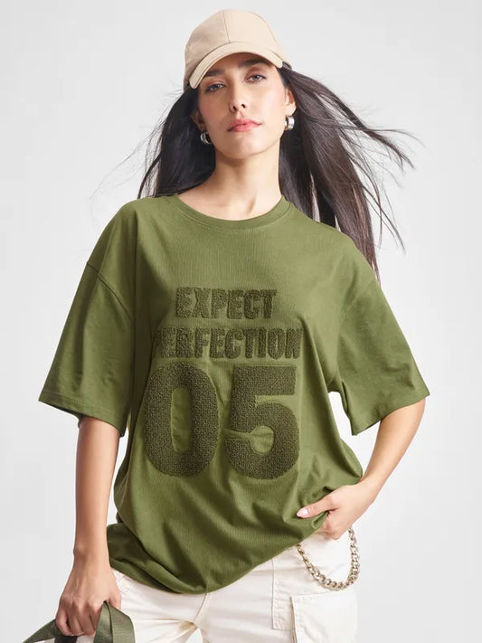 Fashionable Women’s Olive Oversized T-shirt with Decorative Applique for Street Style and Daily Outfits