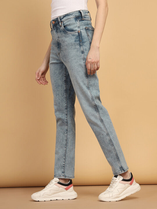 Casual Blue Slim Fit High Rise Light Fade Jeans for Women Comfortable and Stylish Denim
