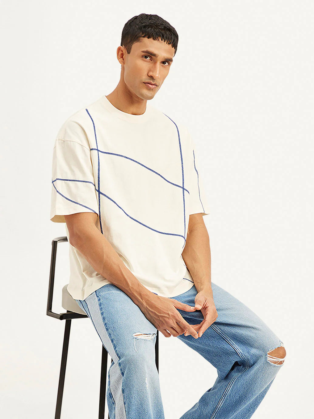 Comfortable Men’s Loose Fit Graphic T-Shirt Geometric Design