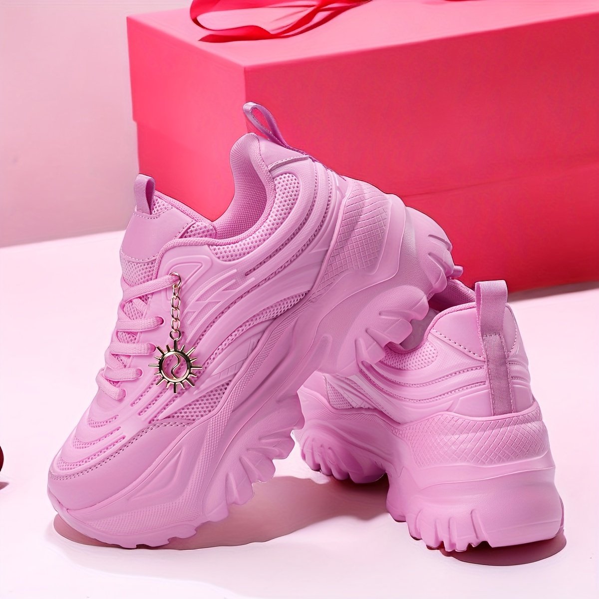 Durable Women’s Canvas Sneakers Comfortable Shoes with Breathable Upper and Flexible Sole for All Day Wear