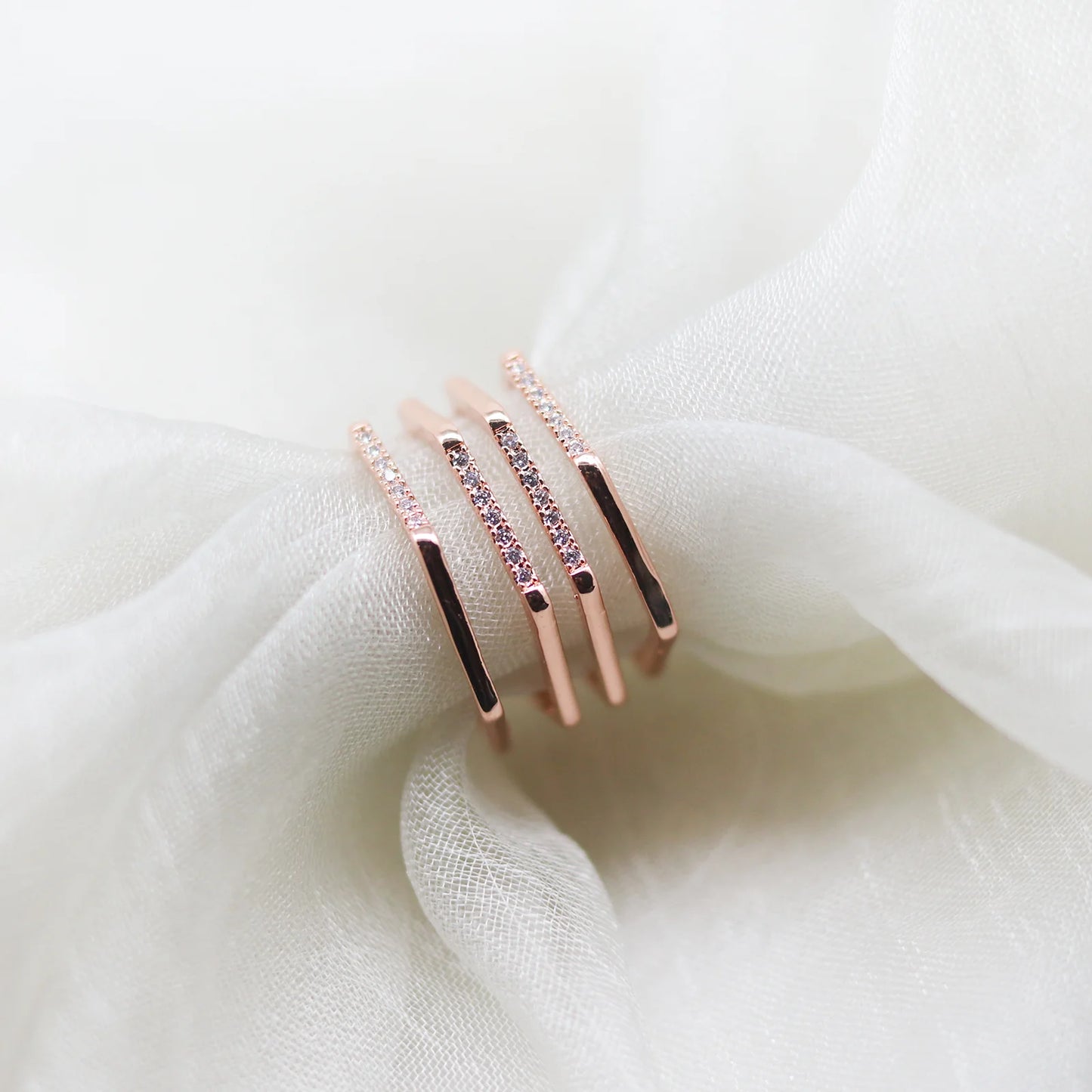 Fashionable Rose Gold Ring with Classic Design Stylish Jewelry Piece