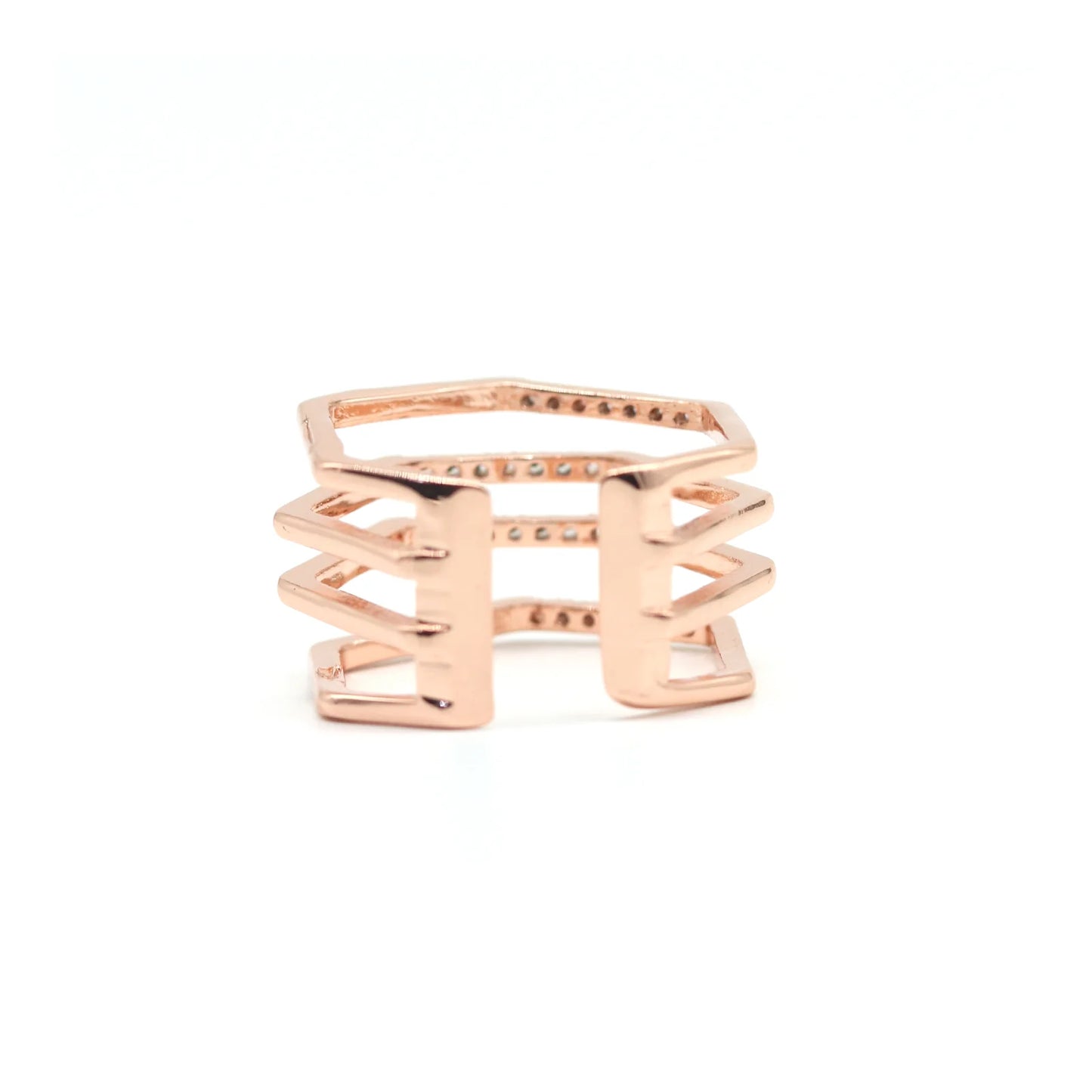 Fashionable Rose Gold Ring with Classic Design Stylish Jewelry Piece