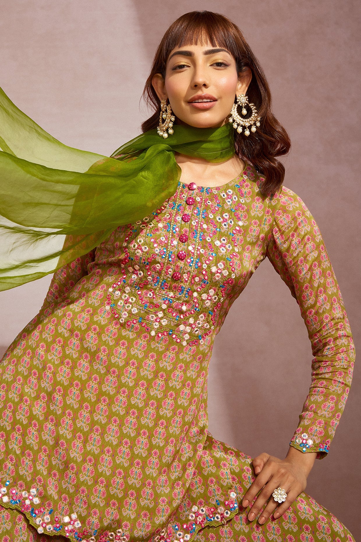 Stylish Olive Green Kurta Set with Matching Dupatta and Pants Perfect for Festivals