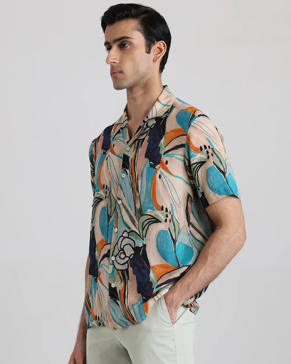 Stylish Men’s Multi Resort Print Relaxed Fit Casual Shirt Breathable Cotton Shirt Ideal for Vacation, Beach, and Travel
