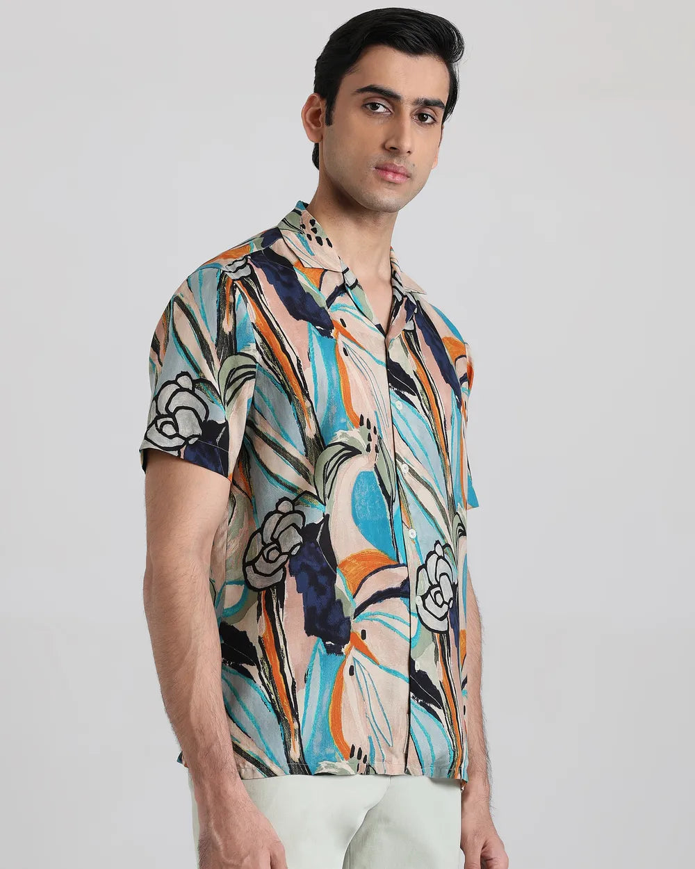Stylish Men’s Multi Resort Print Relaxed Fit Casual Shirt Breathable Cotton Shirt Ideal for Vacation, Beach, and Travel
