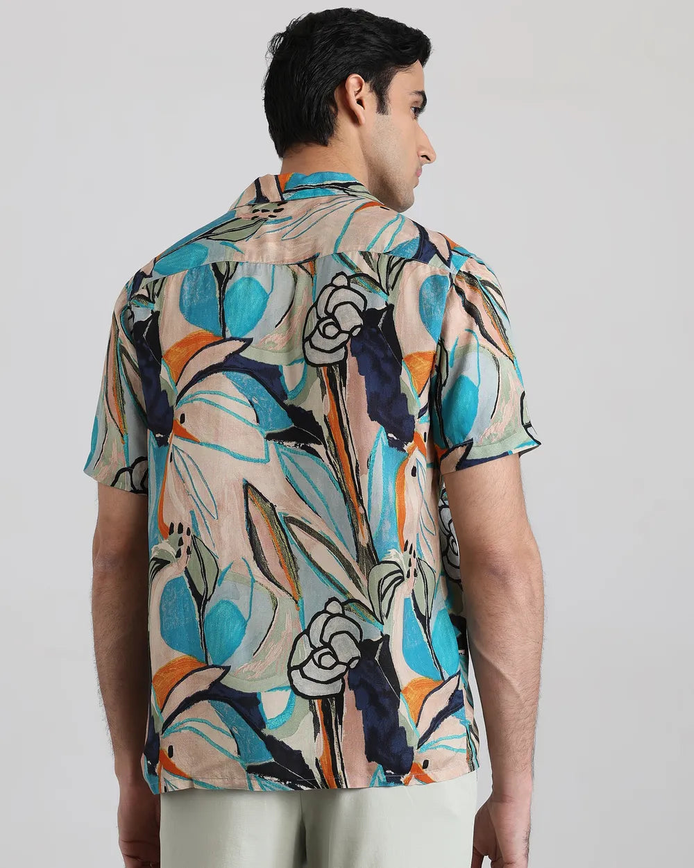 Stylish Men’s Multi Resort Print Relaxed Fit Casual Shirt Breathable Cotton Shirt Ideal for Vacation, Beach, and Travel
